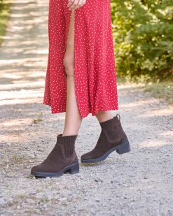 Online Capital Chelsea Women Slip Ons|Slip Ons