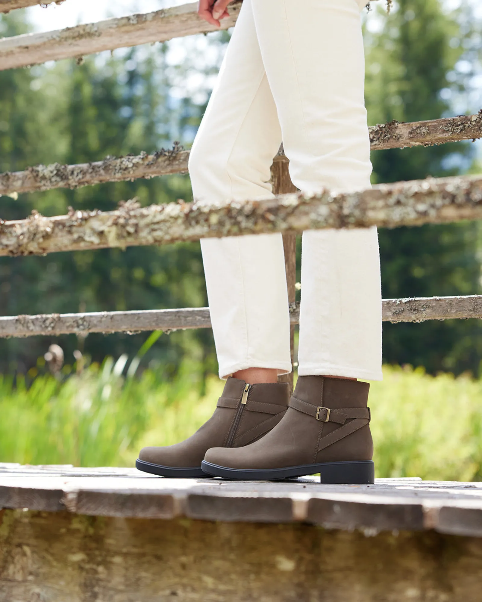 Fashion Compass Buckle Women Boots