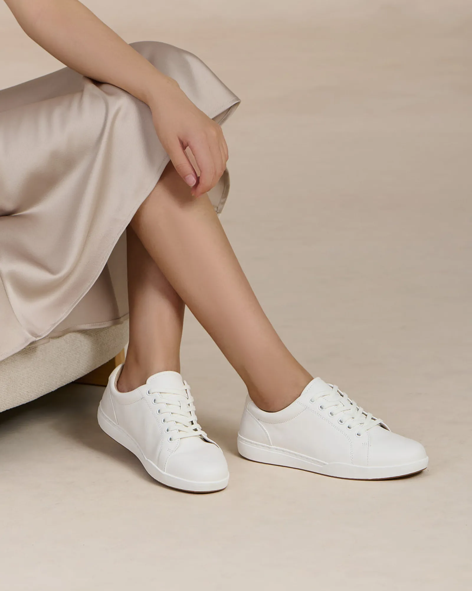 Hot Encore Sneaker Women Lace Up|Walking Shoes