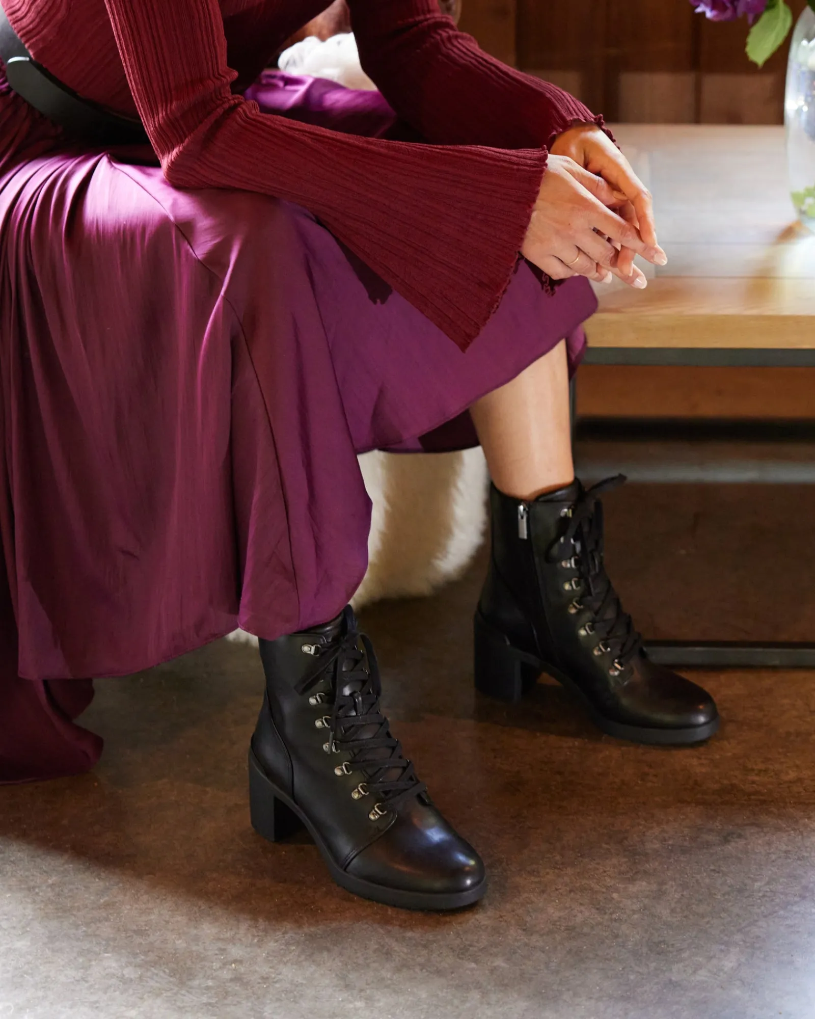 Online Metropolis Lace Women Boots
