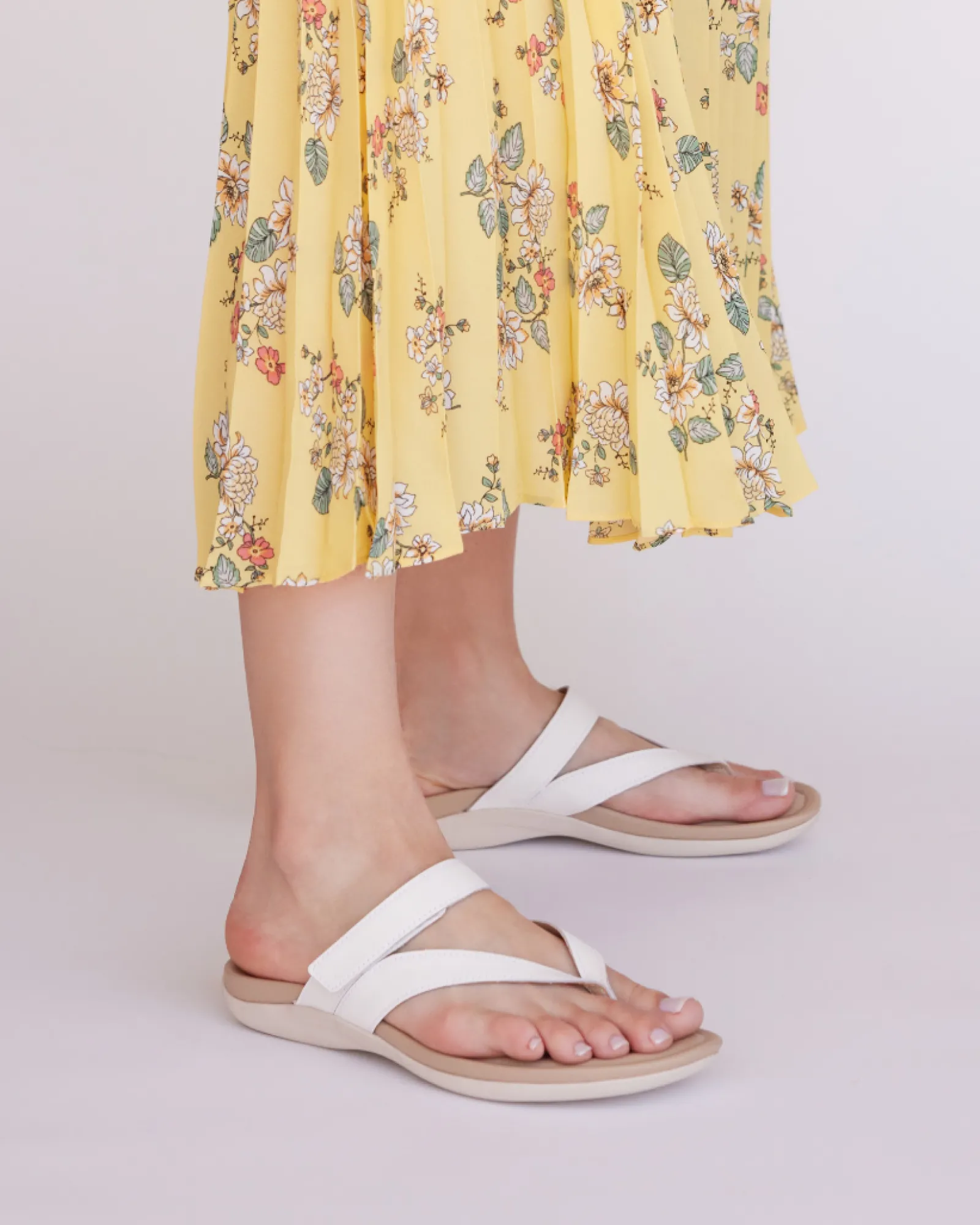 Discount Oasis Thong Sandal Women Sandals