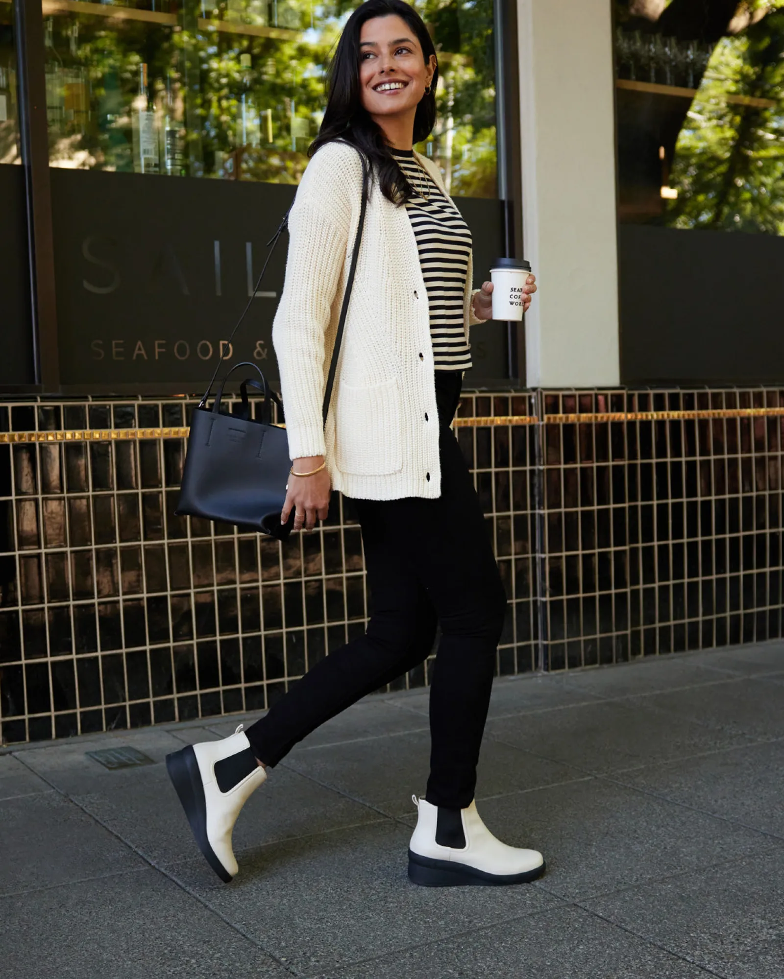 Hot Passage Chelsea Metatarsal Women Slip Ons|Slip Ons