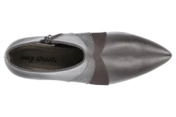Clearance Falcon Women Boots