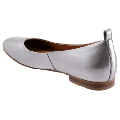 Hot Kiris Women Slip Ons|Slip Ons